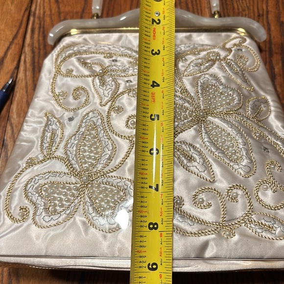 Charles S Kahn, Inc Handbag Vinyl Covered Satin W/Gold Thread Pearls & Diamonds - Picture 12 of 16